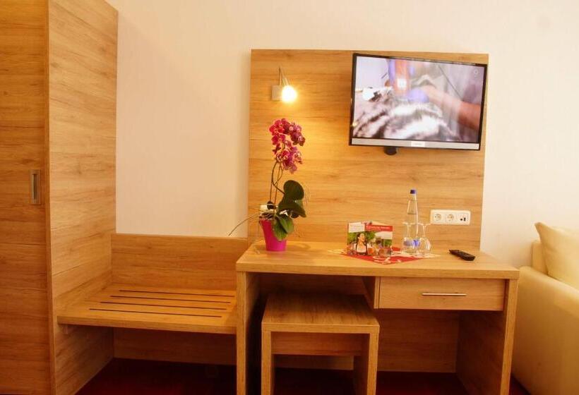 غرفة قياسية فردية مزودة بشُرفة, Gasthaus Und Landhotel Wiedmann