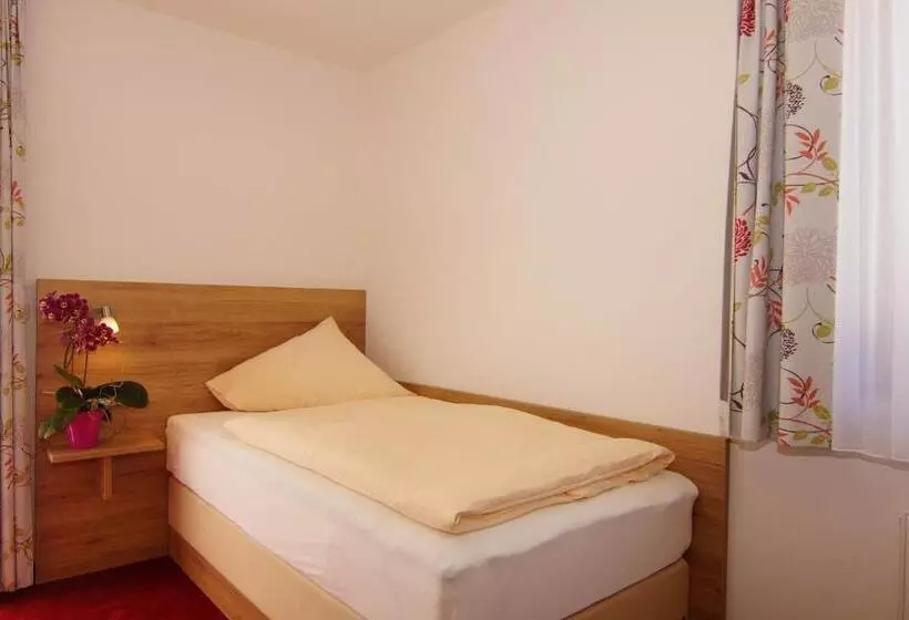 اتاق استاندارد یک تخته با بالکن, Gasthaus Und Landhotel Wiedmann