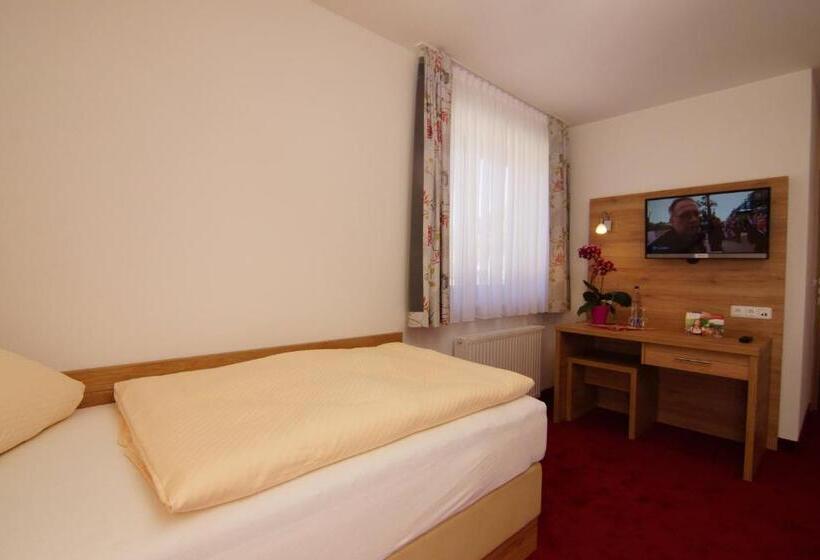 غرفة قياسية فردية مزودة بشُرفة, Gasthaus Und Landhotel Wiedmann