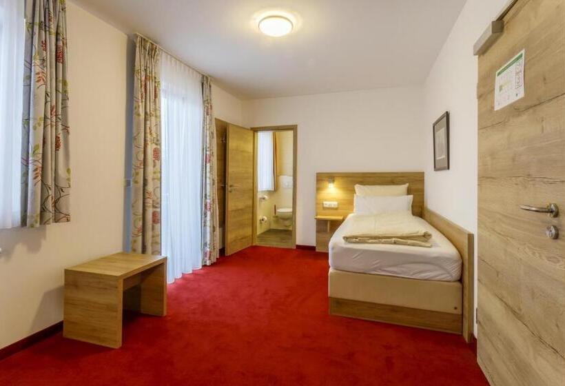 غرفة قياسية فردية مزودة بشُرفة, Gasthaus Und Landhotel Wiedmann