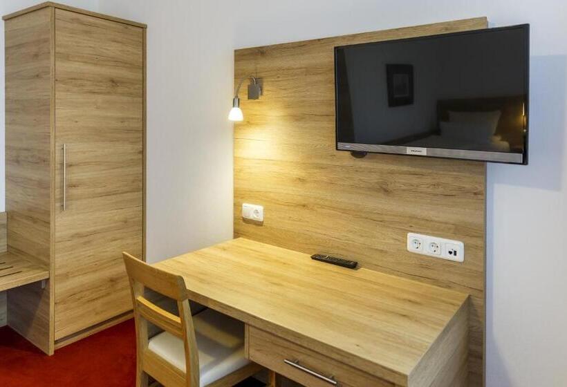 غرفة قياسية فردية مزودة بشُرفة, Gasthaus Und Landhotel Wiedmann