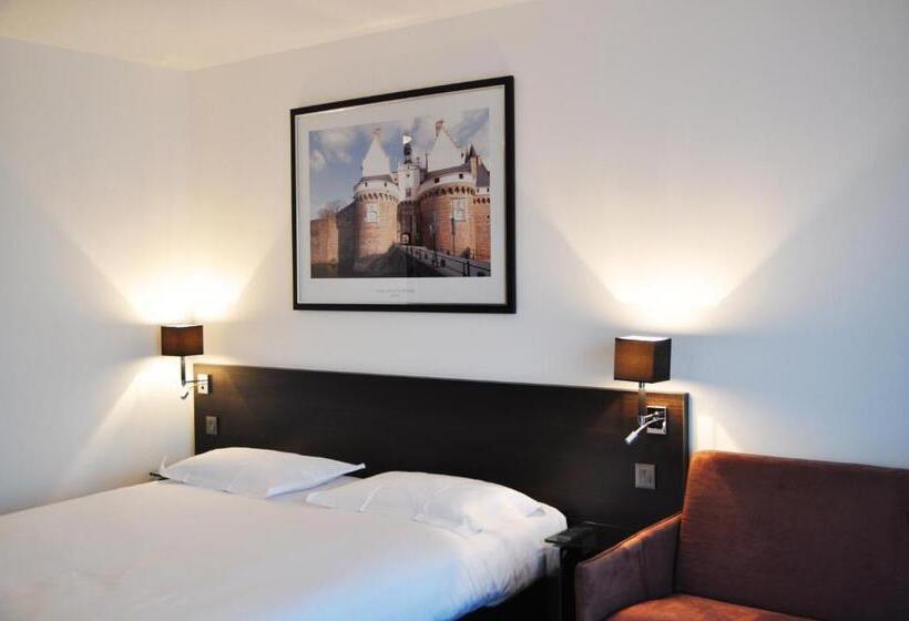 إستديو عائلى, Golden Tulip Nantes Carquefou Suite