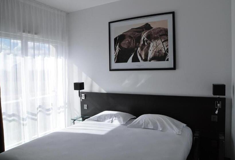 شقة غرفة واحدة, Golden Tulip Nantes Carquefou Suite