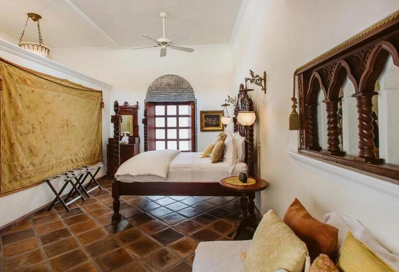 Juniorsvit, Hacienda San Angel