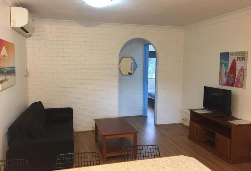 Апартаменты Economy 2 Спальни, Harbour Side Resort