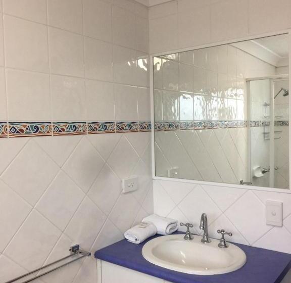 Апартаменты Economy 2 Спальни, Harbour Side Resort