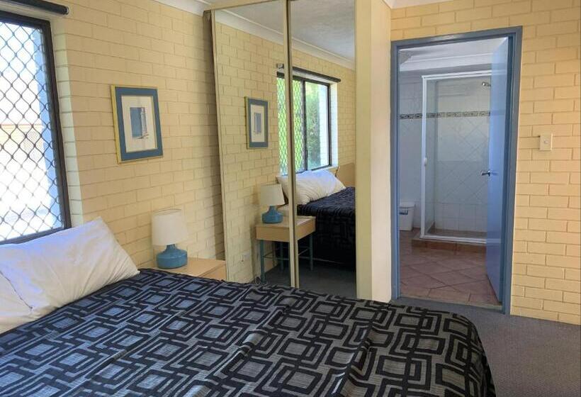 Апартаменты Economy 2 Спальни, Harbour Side Resort