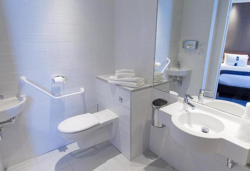 Номер Стандарт Адаптированный для Инвалидов, Holiday Inn Express Toulon Est, An Ihg
