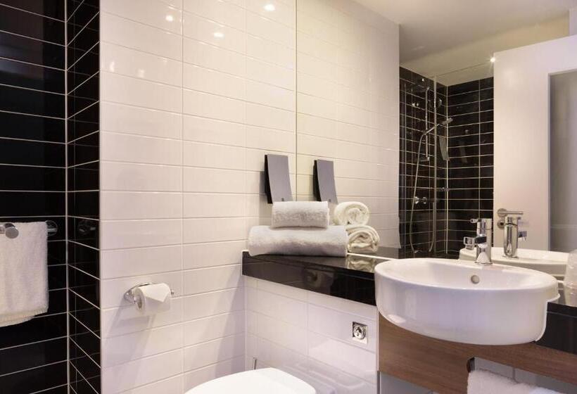 스탠다드 룸, Holiday Inn Express Toulon   Est, An Ihg