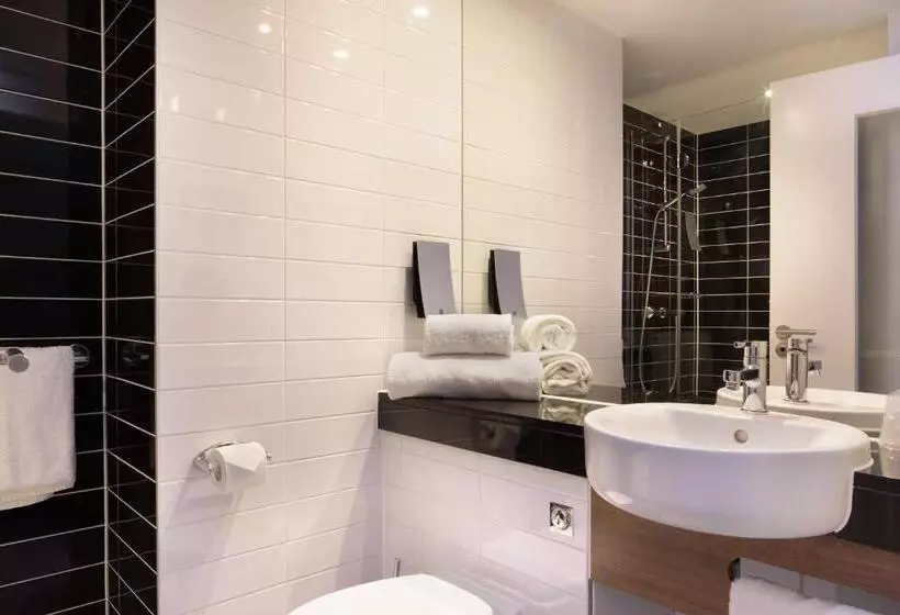 اتاق استاندارد, Holiday Inn Express Toulon   Est, An Ihg