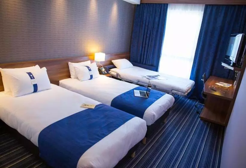 اتاق استاندارد, Holiday Inn Express Toulon   Est, An Ihg