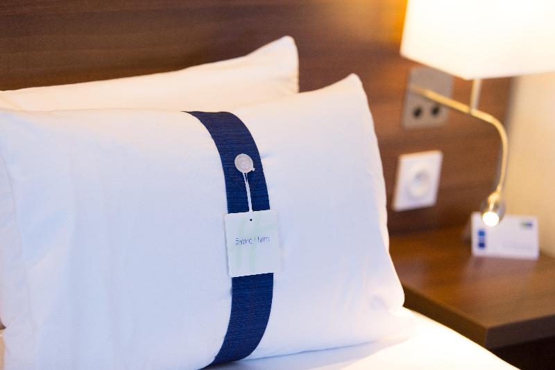 Номер Стандарт, Holiday Inn Express Toulon Est, An Ihg