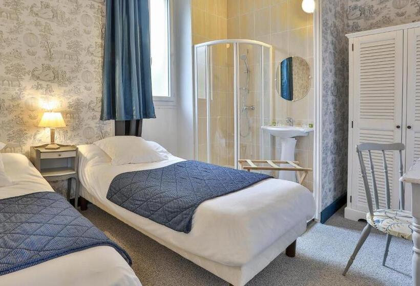 Четырехместный Номер Стандарт, Hôtel La Verperie