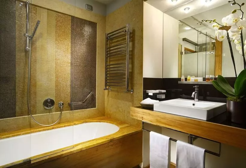 سوییت جونیور, Mario De Fiori 37