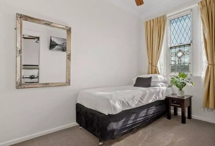 Perhehuone, The Metropole Guest House Katoomba