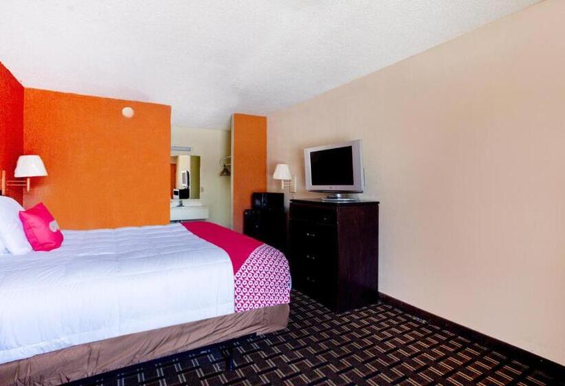 חדר סטנדרט עם מיטת קינג, Palm Court Inn & Suites