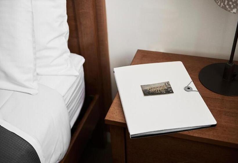 غرفة قياسية, Plough