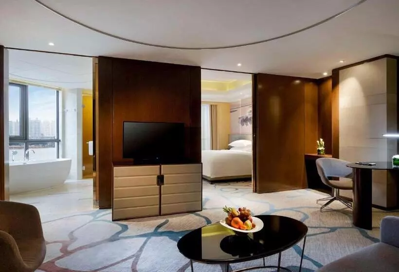 キングサイズベッドのデラックススイート, Pullman Wenzhou
