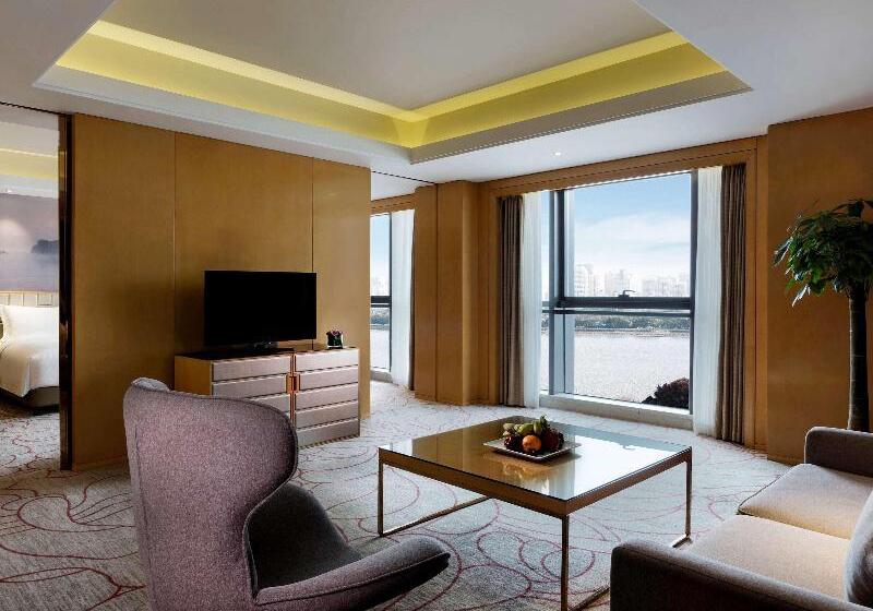 Executive Suite King Bed, Pullman Wenzhou