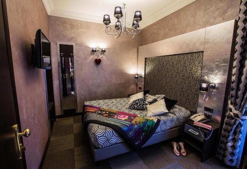 חדר דלוקס, Romano