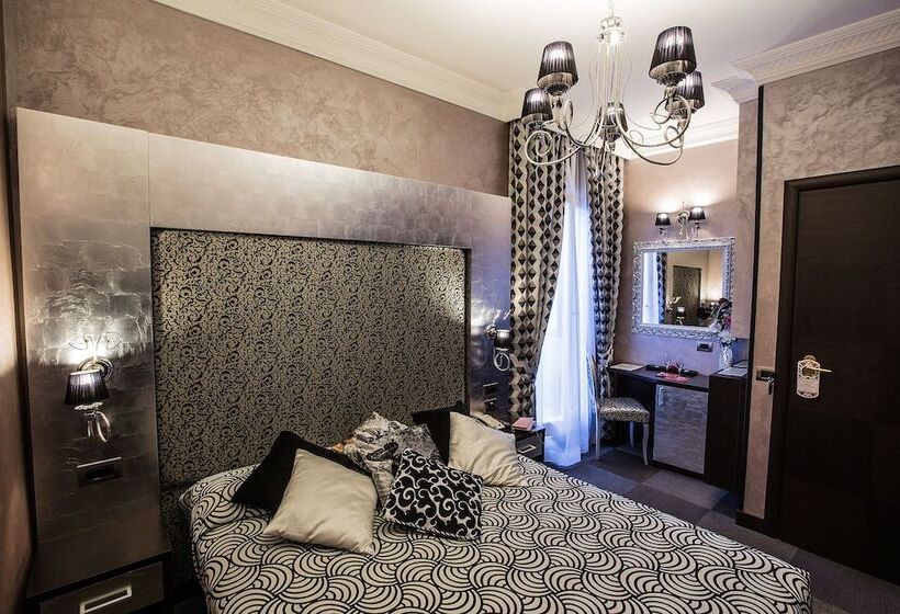 חדר דלוקס, Romano