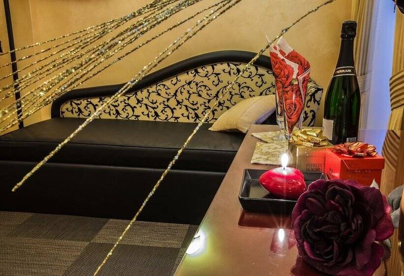 חדר סופריור לשלושה, Romano