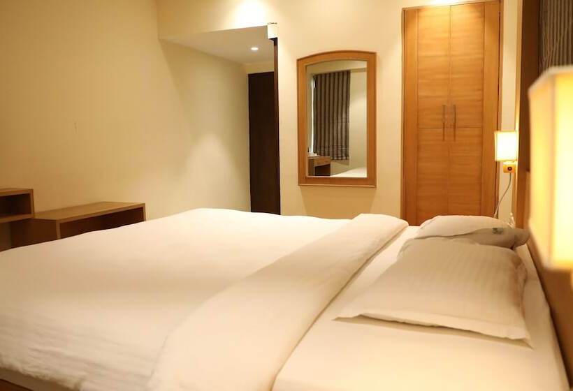 デラックスルーム, Mount Manor