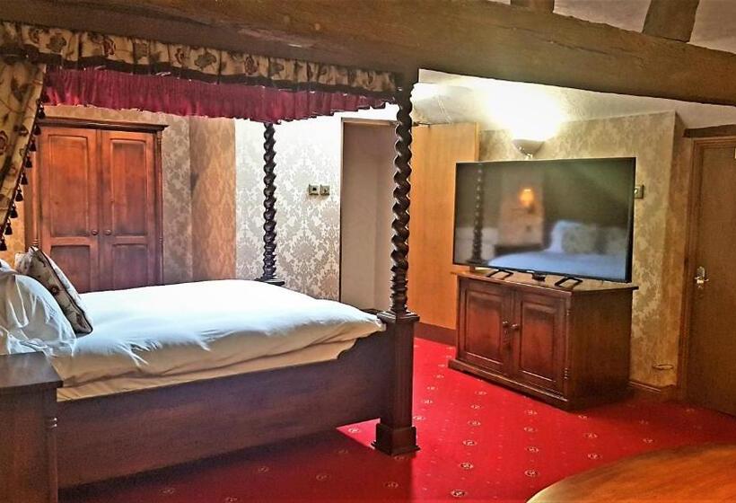 Полулюкс Повышенной Комфортности, Villare Hitchin Town Centre