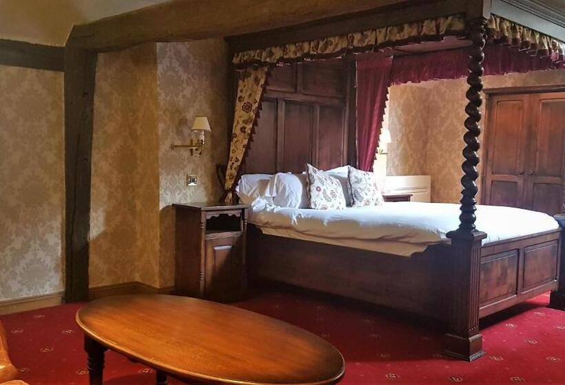 Полулюкс Повышенной Комфортности, Villare Hitchin Town Centre