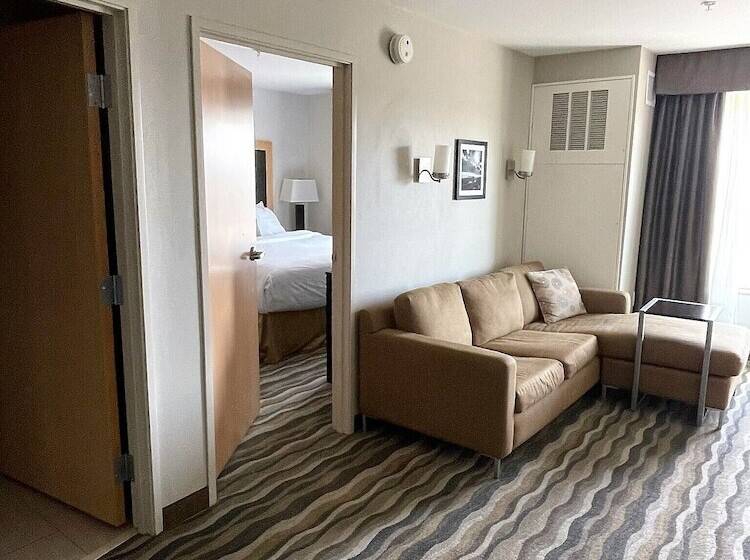 스위트 킹사이즈 침대, Wyndham Avon