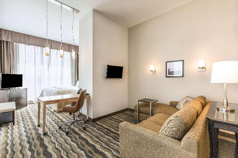 מיטת קינג בסוויטה, Wyndham Avon