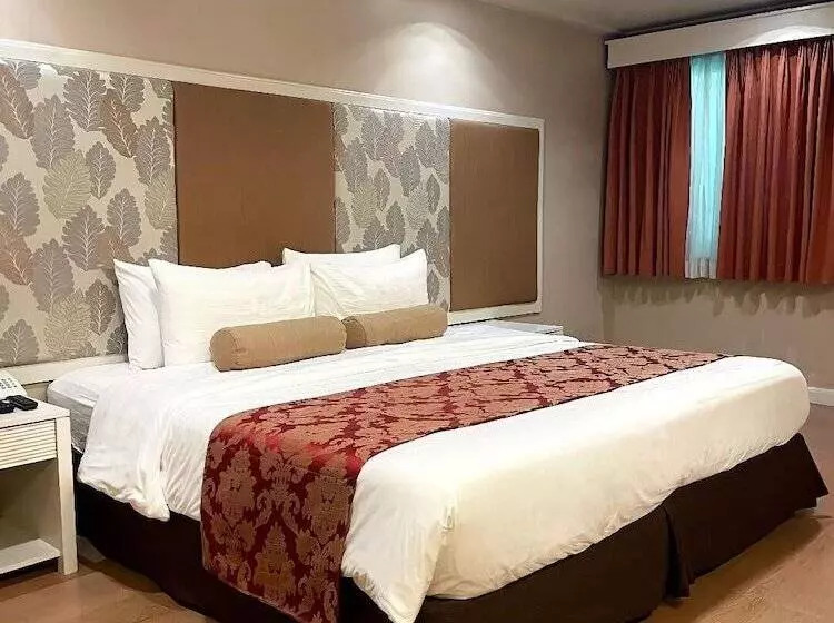 Deluxe-huone, La Piazza Hotel And Convention Center Inc