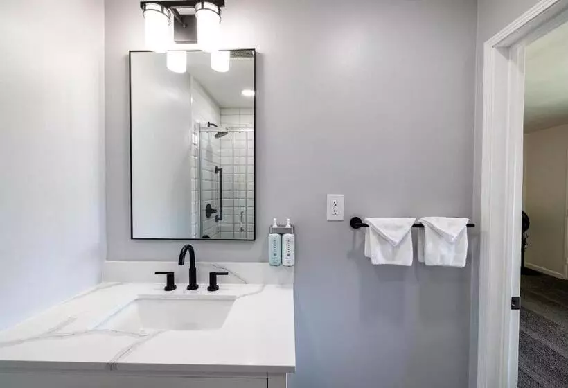 Standard-huone, Tides Oceanview Inn And Cottages