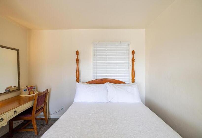 غرفة قياسية إطلالة جانبية علي البحر, Tides Oceanview Inn And Cottages