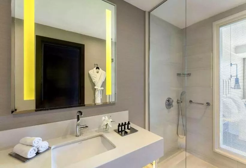 オーシャンビューデラックスルーム, Mövenpick Istanbul Hotel Golden Horn