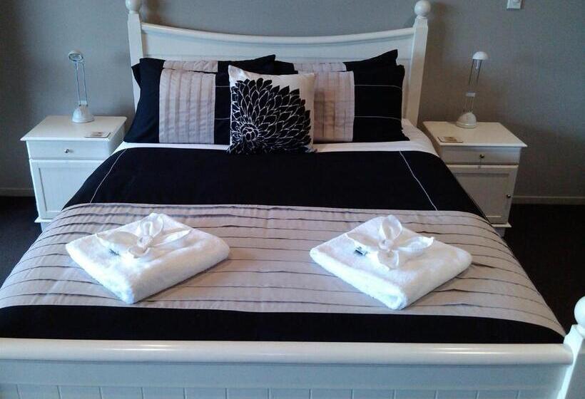 스위트, Sovereign Pier On The Waterways