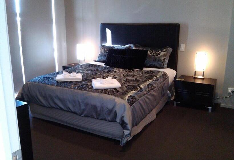 패밀리 스위트, Sovereign Pier On The Waterways