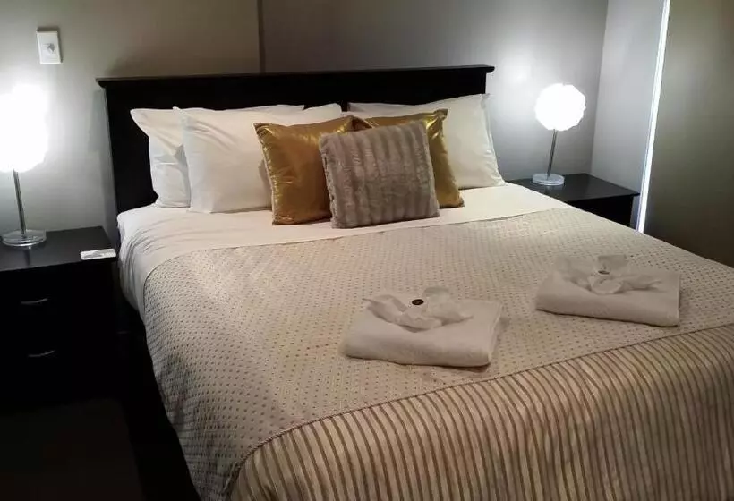 3 Bedroom Suite, Sovereign Pier On The Waterways