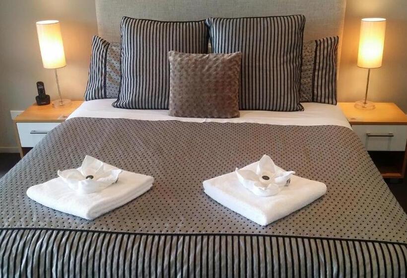 디럭스 스위트, Sovereign Pier On The Waterways