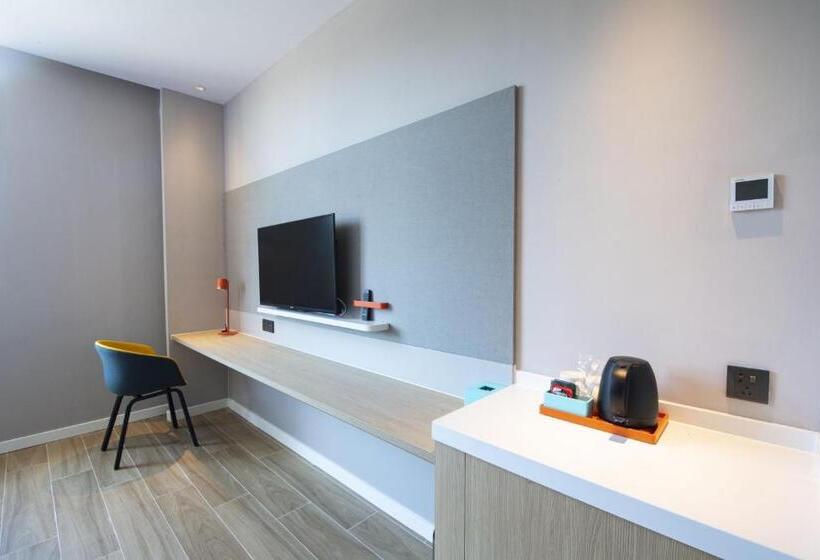 带城市景观的标准间, Holiday Inn Express Tianjin Binhai, An Ihg