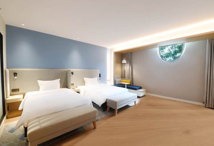 带城市景观的标准间, Holiday Inn Express Tianjin Binhai, An Ihg