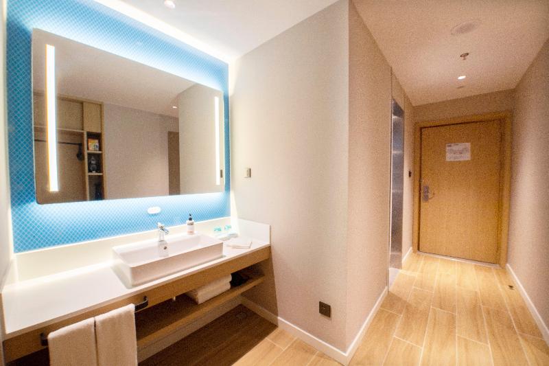 חדר סטנדרט עם מיטת קינג, Holiday Inn Express Tianjin Binhai, An Ihg