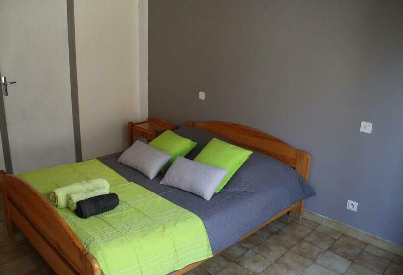 غرفة قياسية, Chambre D Hote De La Fage