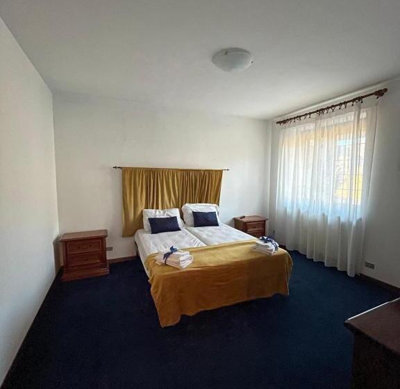 חדר דלוקס, Mezzanetti