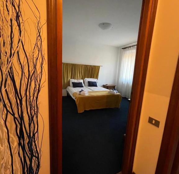 חדר דלוקס, Mezzanetti