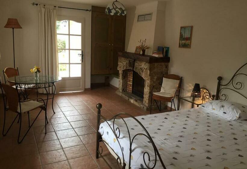 חדר סטנדרט נוף לגינה, Pierre De Lune