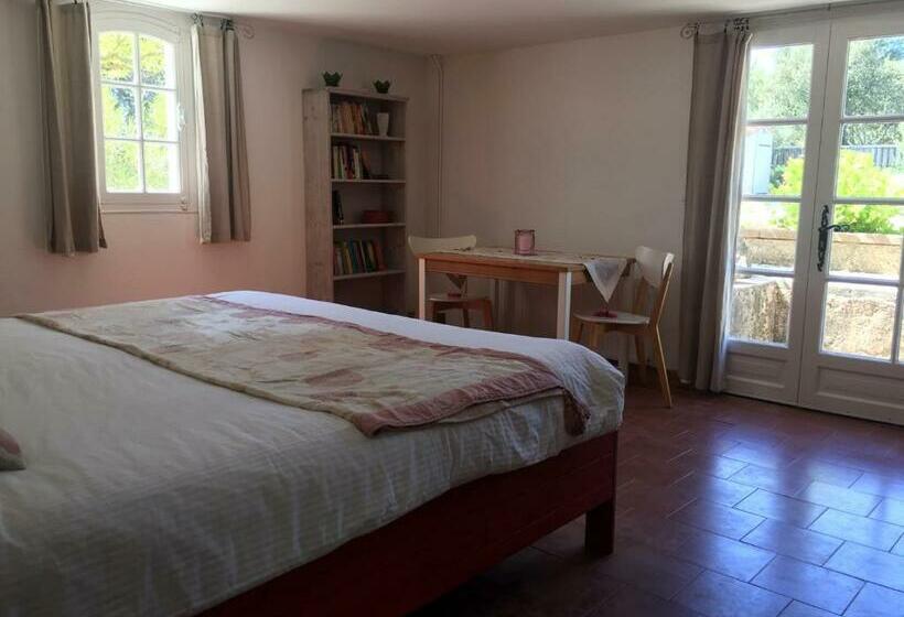 חדר סטנדרט, Pierre De Lune