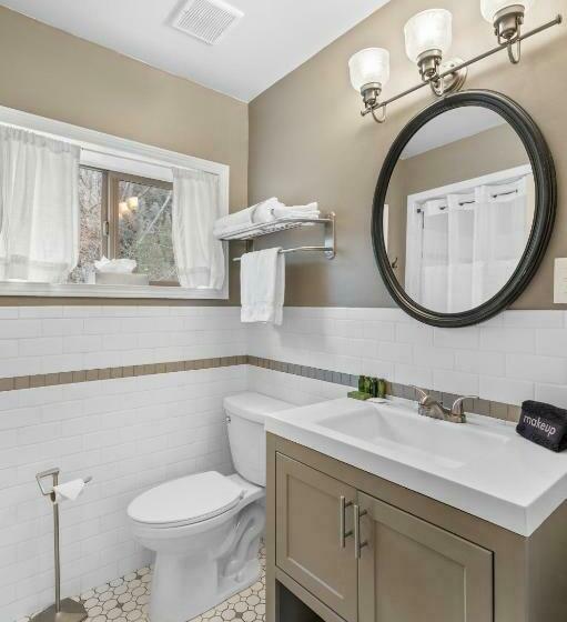 스탠다드 룸, Indian Creek Lodge