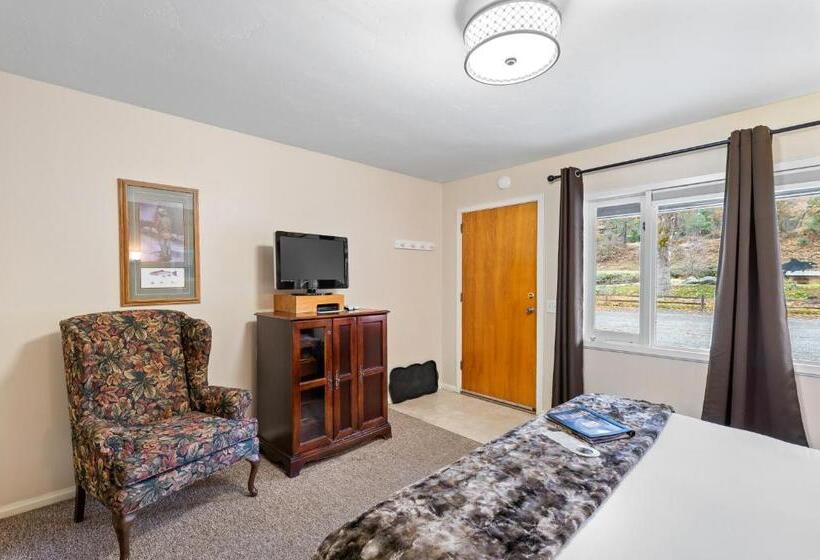 스탠다드 룸 킹사이즈 침대, Indian Creek Lodge