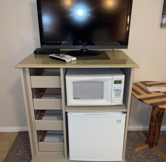 스탠다드 룸 킹사이즈 침대, Indian Creek Lodge